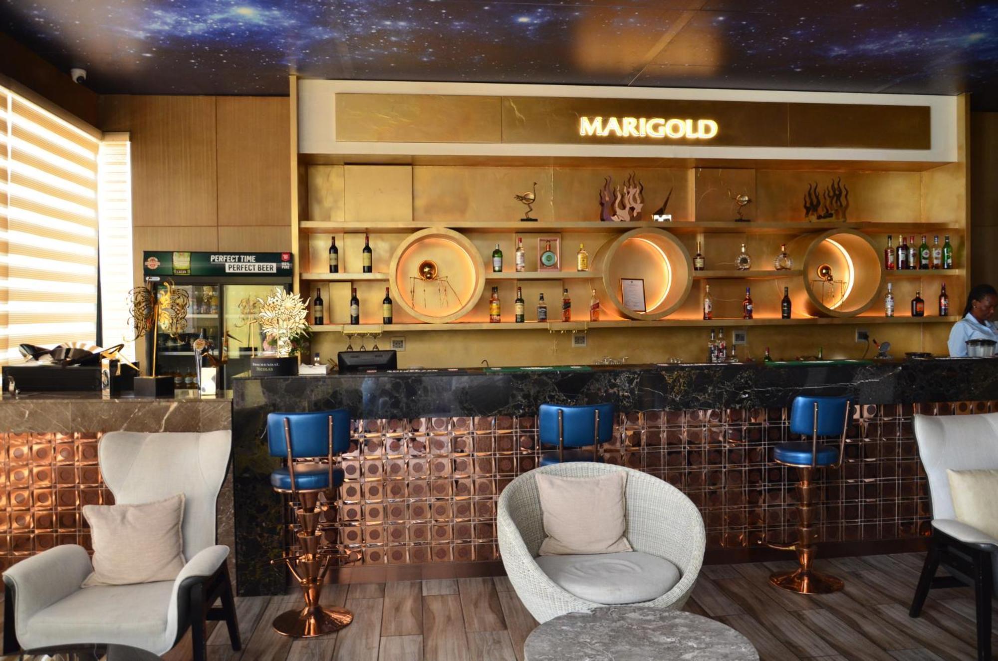 Marigold Hotel & Restaurants Windhoek Luaran gambar